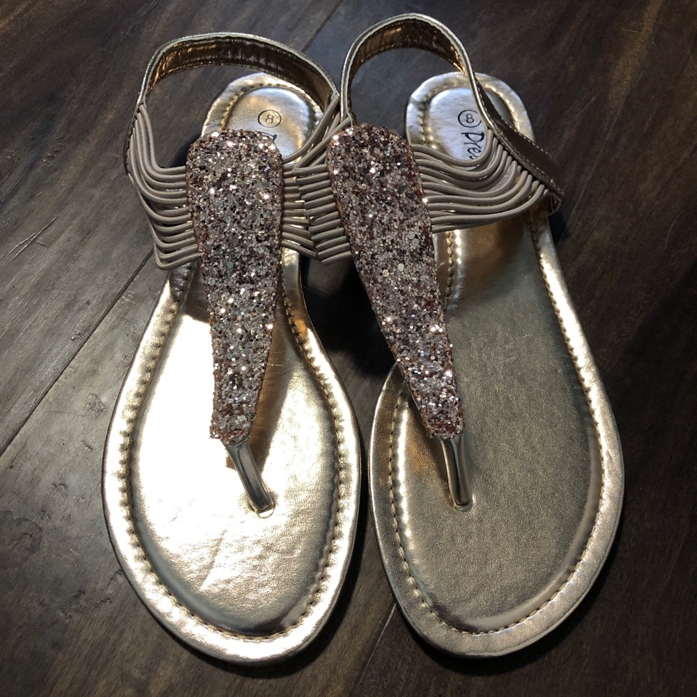 NWOT Rose Gold Flip Flop Sandal